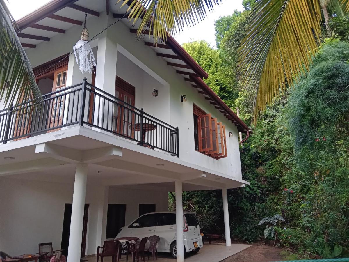 Jungle Village Homestay Pinnawala  Ngoại thất bức ảnh